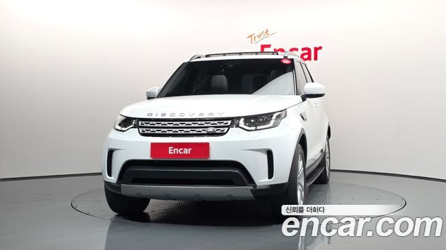 Land Rover Discovery 5 3.0 TD6 HSE 2017 — фото 3