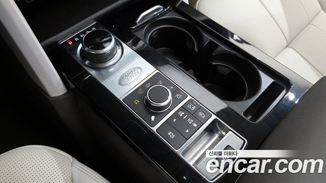 Land Rover Discovery 5 3.0 TD6 HSE 2017 — фото 9