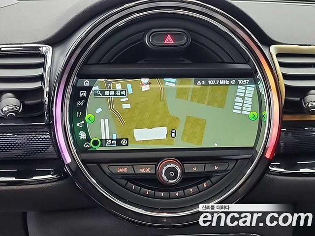 MINI Cooper D Clubman High 2nd 2017 — фото 19