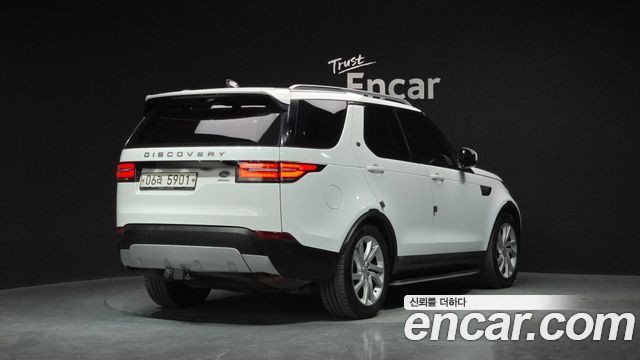 Land Rover Discovery 5 3.0 TD6 HSE 2017 — фото 2