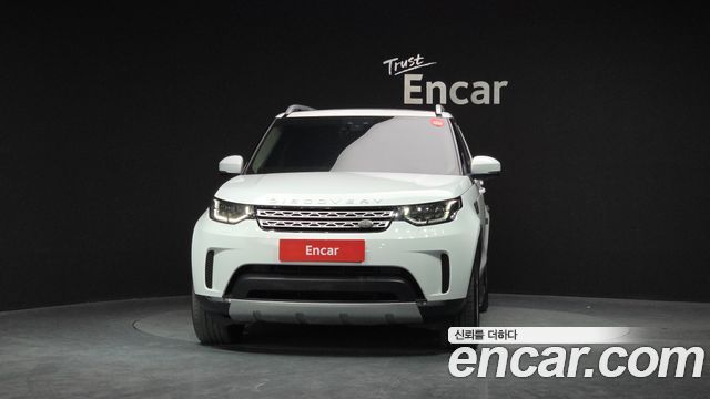 Land Rover Discovery 5 3.0 TD6 HSE 2017 — фото 3