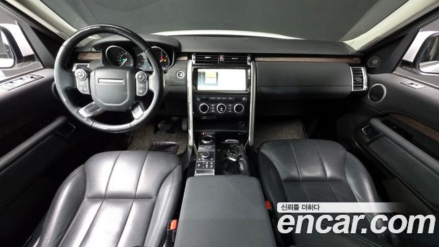 Land Rover Discovery 5 3.0 TD6 HSE 2017 — фото 7