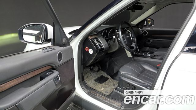 Land Rover Discovery 5 3.0 TD6 HSE 2017 — фото 10