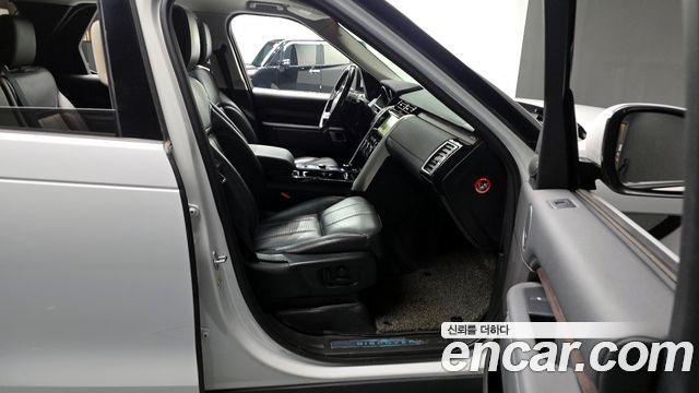 Land Rover Discovery 5 3.0 TD6 HSE 2017 — фото 11