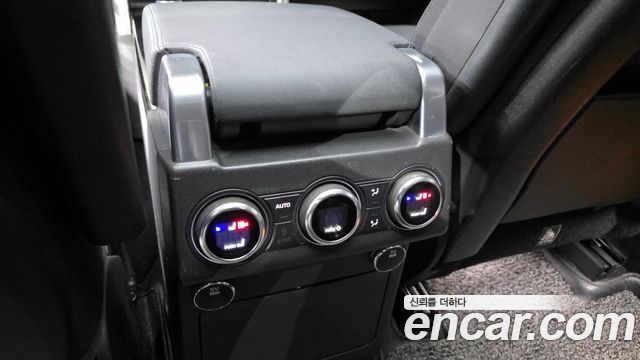 Land Rover Discovery 5 3.0 TD6 HSE 2017 — фото 18