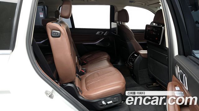 BMW X7 (G07) xDrive 40i Design Pure Excellence 7-Seater 2021 — фото 12