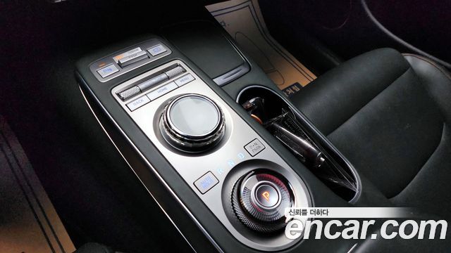 Genesis GV70 2.5T Gasoline AWD 2024 — фото 9