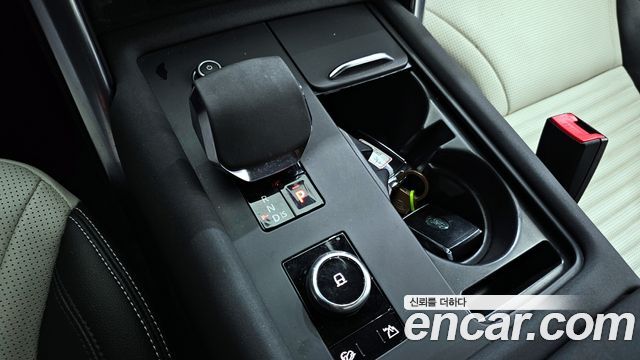 Land Rover Discovery 5 P360 R-Dynamic SE 2022 — фото 9