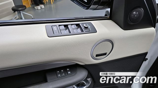 Land Rover Discovery 5 P360 R-Dynamic SE 2022 — фото 14