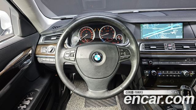 BMW 7 Series (F01) 740Li 2012 — фото 14