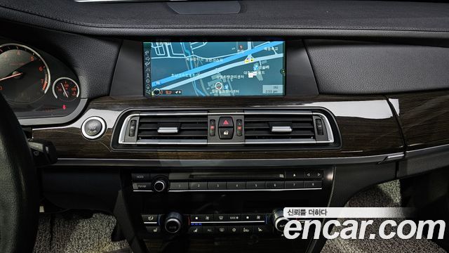 BMW 7 Series (F01) 740Li 2012 — фото 15