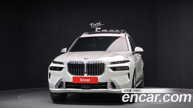 BMW X7 (G07) xDrive 40i Design Pure Excellence 7-Seater 2025 — фото 3