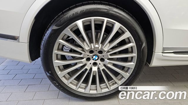 BMW X7 (G07) xDrive 40i Design Pure Excellence 7-Seater 2025 — фото 5