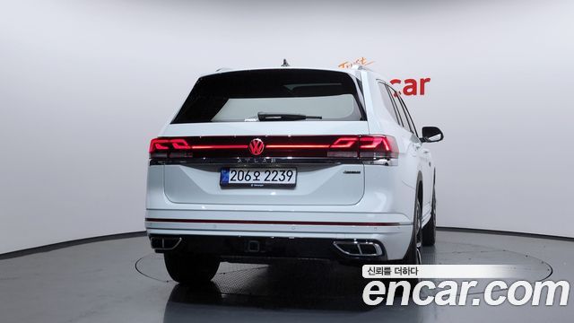 Volkswagen Atlas 2.0 TSI R-LINE 7-Seater 2025 — фото 4