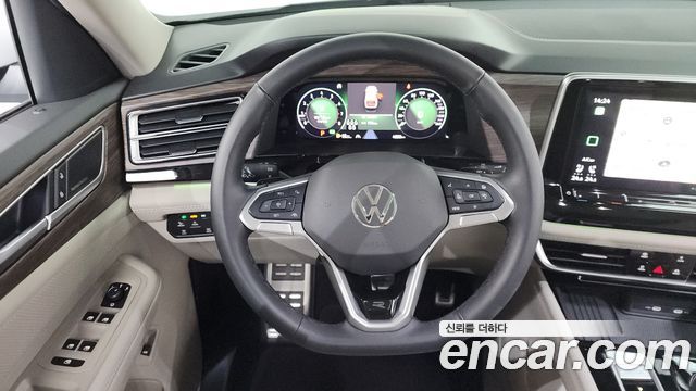 Volkswagen Atlas 2.0 TSI R-LINE 7-Seater 2025 — фото 17
