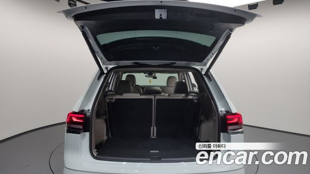 Volkswagen Atlas 2.0 TSI R-LINE 7-Seater 2025 — фото 24
