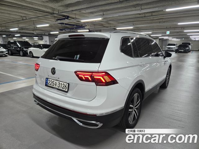 Volkswagen Tiguan Allspace 2.0 TSI Prestige 2022 — фото 2