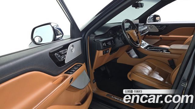Lincoln Aviator (II) 3.0 Black Label AWD 2022 — фото 11