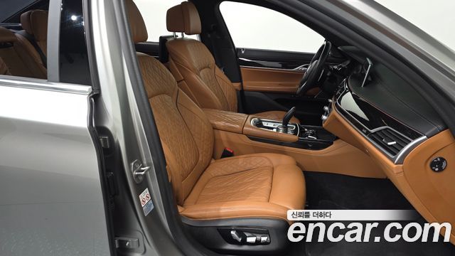 BMW 7 Series (G11) 740Li xDrive M Sport Package 2021 — фото 11