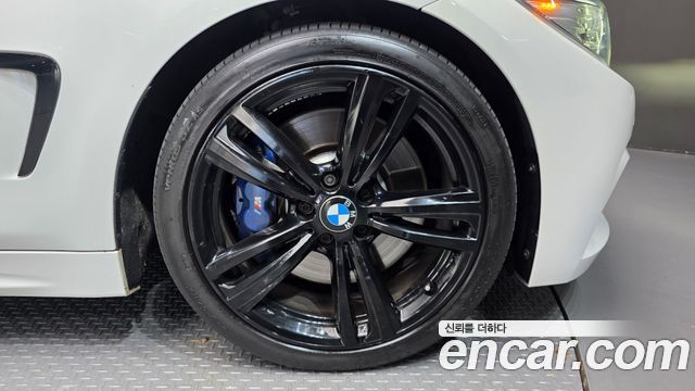 BMW 4 Series (F32) 428i M Sport Convertible 2017 — фото 5