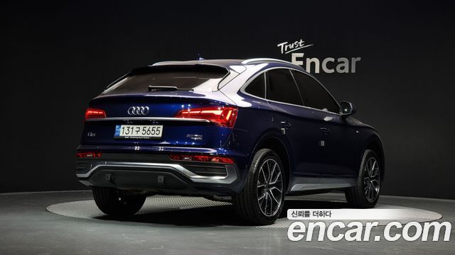 Audi Q5 (FY) 40 TDI Quattro Sportback Premium 2022 — фото 2