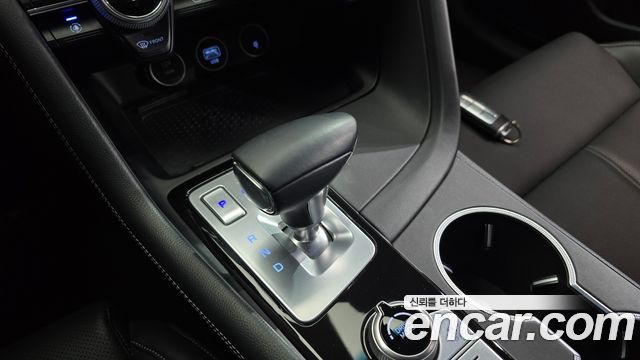 Genesis G70 Gasoline 2.0T 4WD 2023 — фото 9