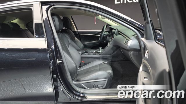 Genesis G70 Gasoline 2.0T 4WD 2023 — фото 10