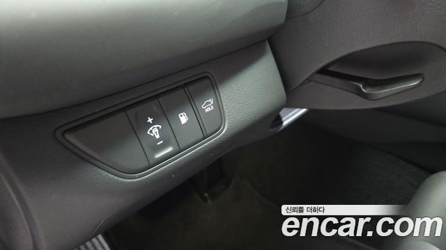 Genesis G70 Gasoline 2.0T 4WD 2023 — фото 16