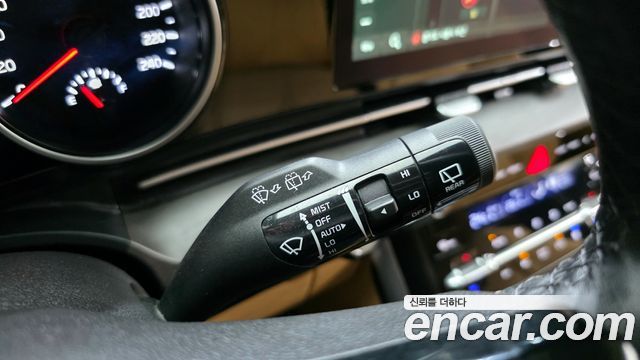 Kia Carnival (IV) Diesel 9-Seater Prestige 2023 — фото 16