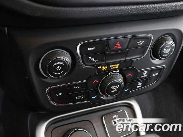 Jeep Compass (II) 2.4 Longitude AWD 2019 — фото 10