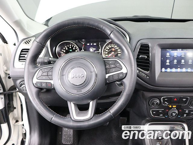 Jeep Compass (II) 2.4 Longitude AWD 2019 — фото 19