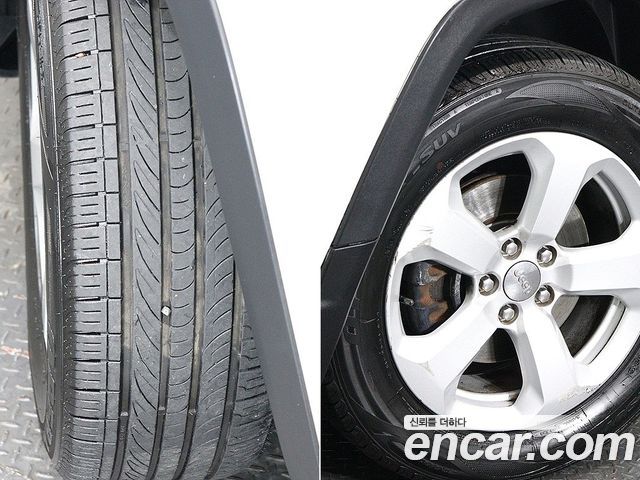 Jeep Compass (II) 2.4 Longitude AWD 2019 — фото 24