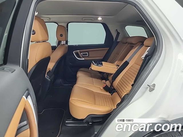 Land Rover Discovery Sport 2.0 TD4 HSE Luxury 2019 — фото 16