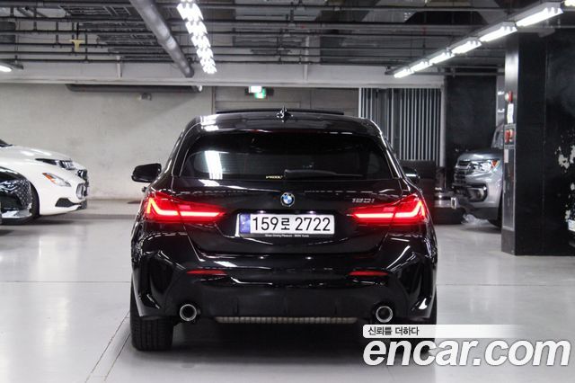 BMW 1 Series (F40) 120i M Sports 2023 — фото 5