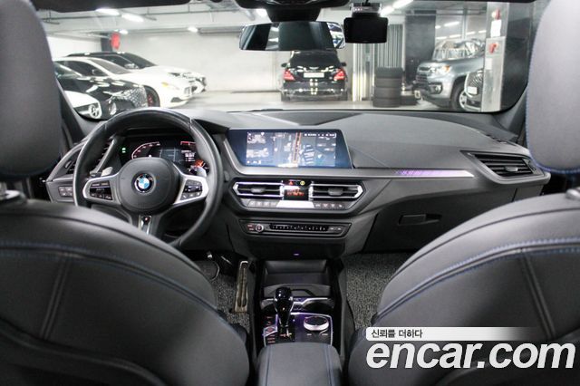 BMW 1 Series (F40) 120i M Sports 2023 — фото 9