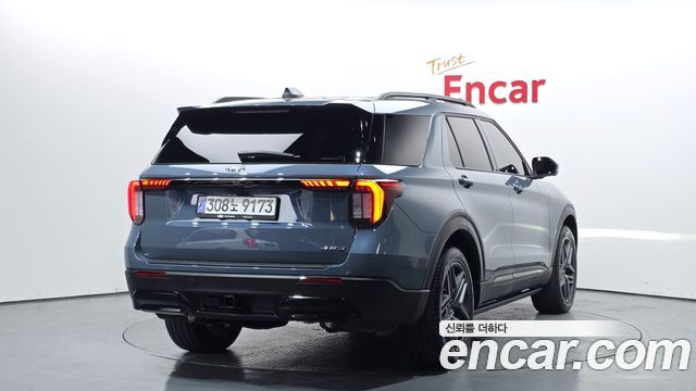 Ford Explorer (VI) 2.3 ST-Line 4WD 2025 — фото 2