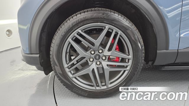 Ford Explorer (VI) 2.3 ST-Line 4WD 2025 — фото 5