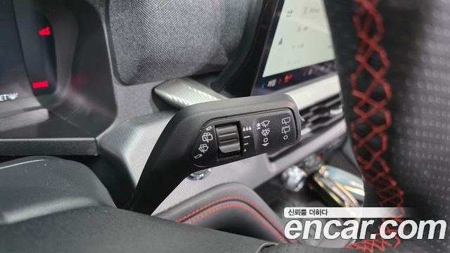 Ford Explorer (VI) 2.3 ST-Line 4WD 2025 — фото 16