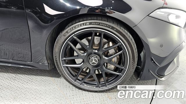 Mercedes-Benz A-Class (W177) AMG A45 4MAITC+ Hatchback 2022 — фото 5