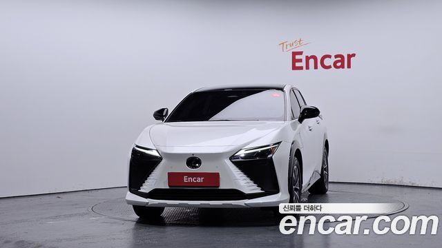 Lexus RZ450e Luxury 2023 — фото 3
