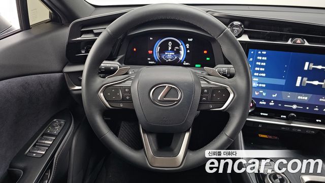 Lexus RZ450e Luxury 2023 — фото 17