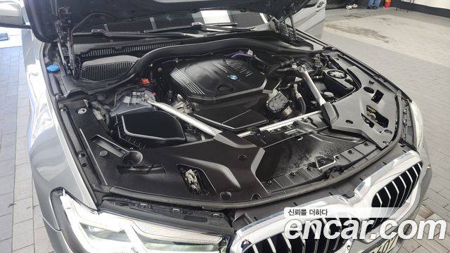 BMW 5 Series (G30) 523d xDrive M Sport 2023 — фото 6