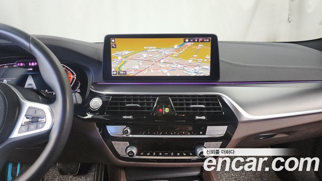 BMW 5 Series (G30) 523d xDrive M Sport 2023 — фото 14