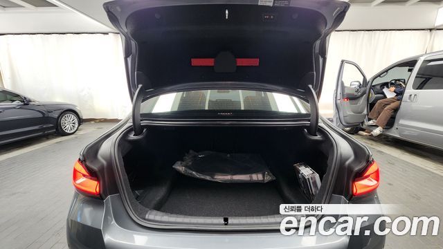 BMW 5 Series (G30) 523d xDrive M Sport 2023 — фото 20