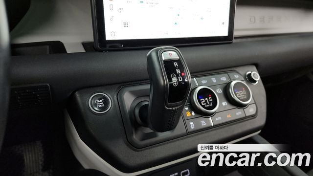 Land Rover Defender (L663) 110 D240 SE 2020 — фото 9