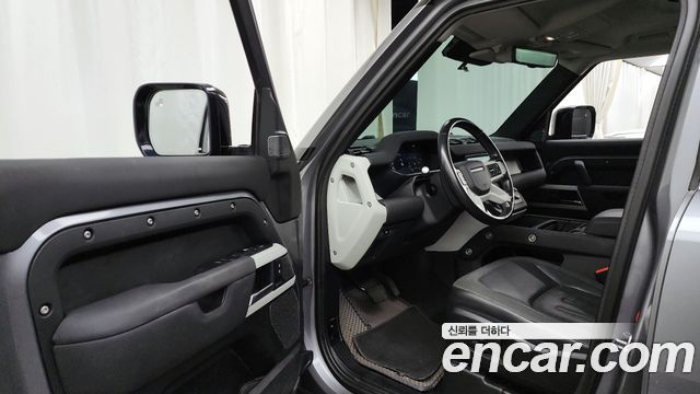 Land Rover Defender (L663) 110 D240 SE 2020 — фото 10