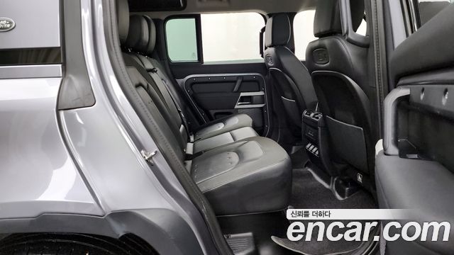 Land Rover Defender (L663) 110 D240 SE 2020 — фото 12