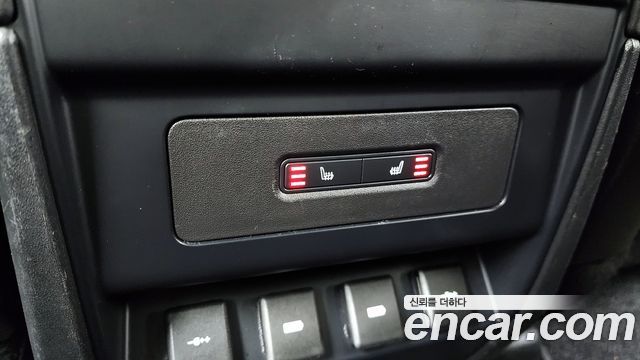 Land Rover Defender (L663) 110 D240 SE 2020 — фото 19