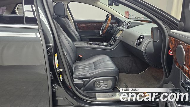 Jaguar XJ 5.0 Premium Luxury LWB X351 2011 — фото 11