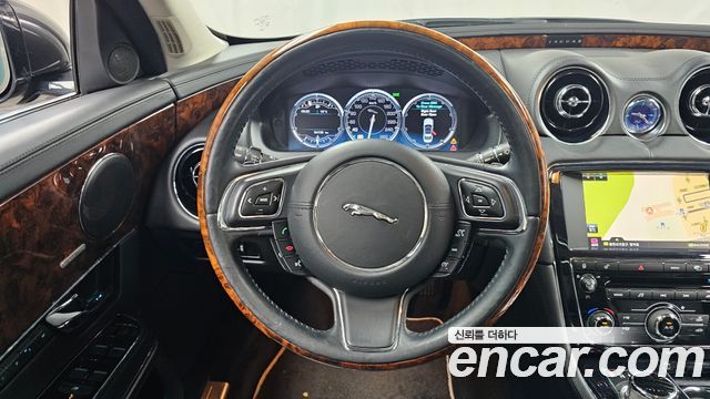 Jaguar XJ 5.0 Premium Luxury LWB X351 2011 — фото 13